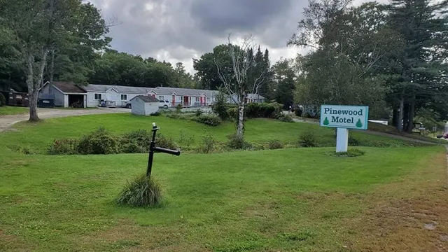 Pinewood Motel