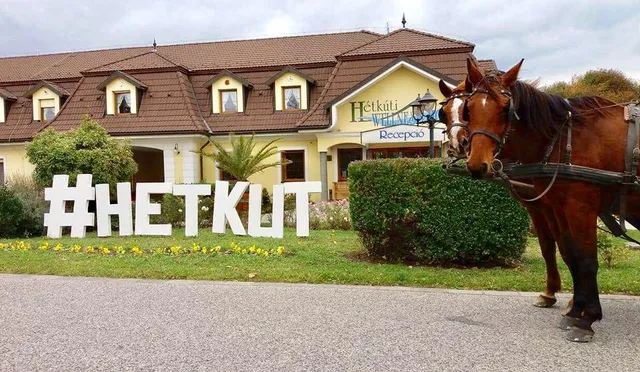 Hétkúti Wellness Hotel és Lovaspark