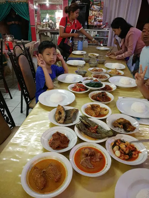 Hidangan Minang Saiyo