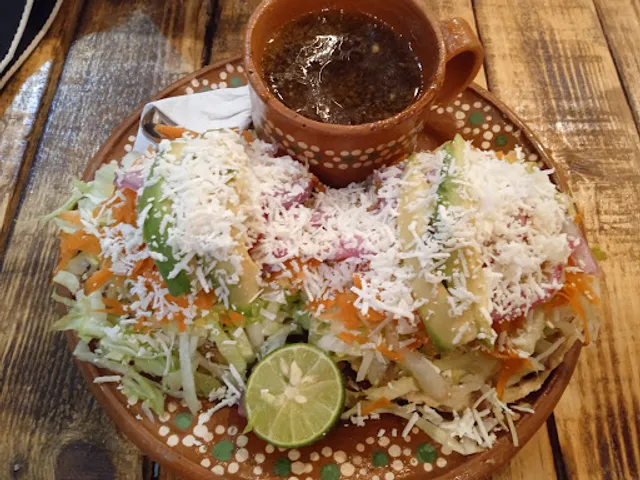 Punto Antojo Food Zone