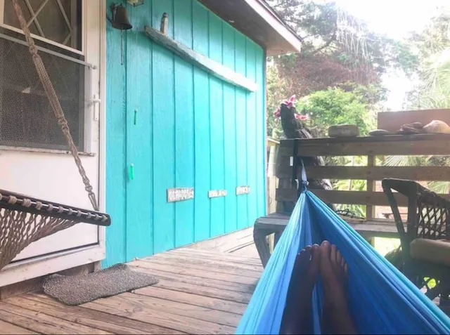 The Sea Monkey Ocracoke- Kite Surfing, Sailing School and Guest Lodge