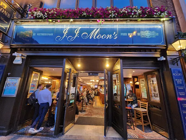 J.J. Moon's - JD Wetherspoon