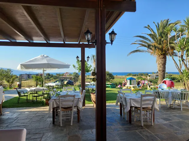 Paliria Restaurant, Cafe, Ouzerie