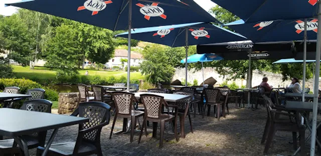 Café le Pont de la Pierre