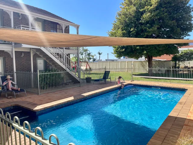 City Colonial Motor Inn