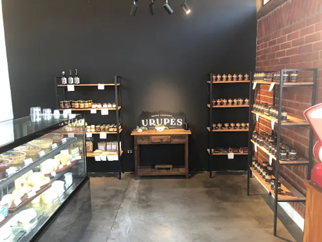 Doceria & Empório Urupês - Monteiro Lobato