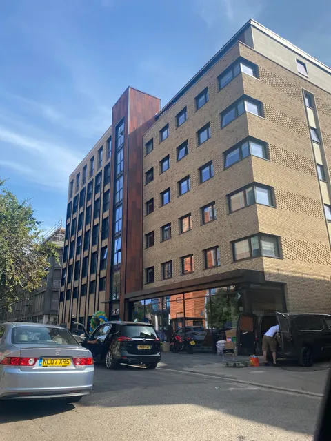 Host 17a Christchurch Road