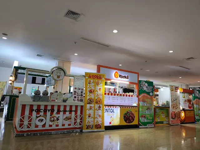Pocoyo Premium Sunrise Mall