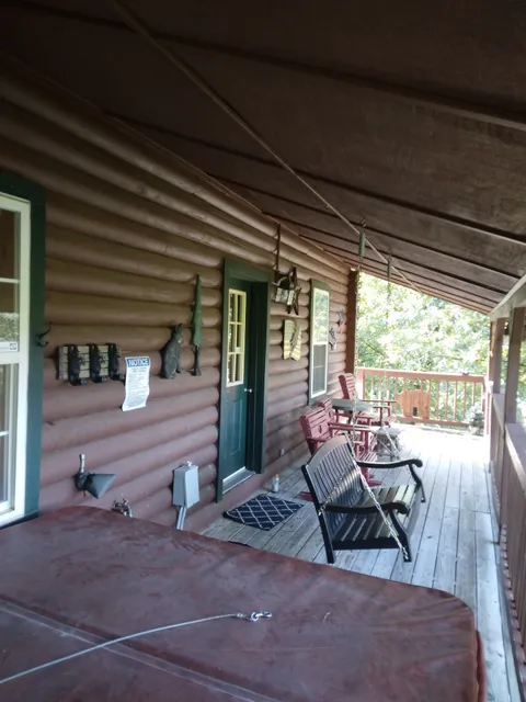 Serendipity by Bear Tracts Vacation Cabins