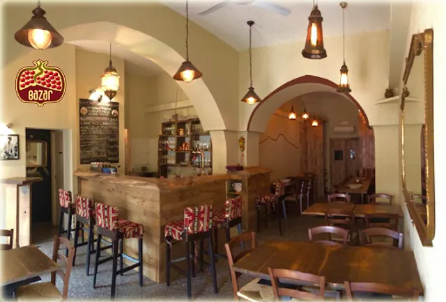 Bazar Taverna Curdo Meticcia