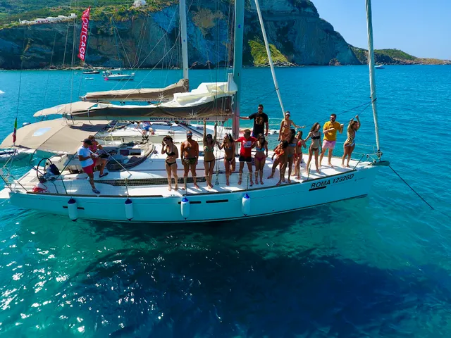 Outcage Sailing Yacht Roma