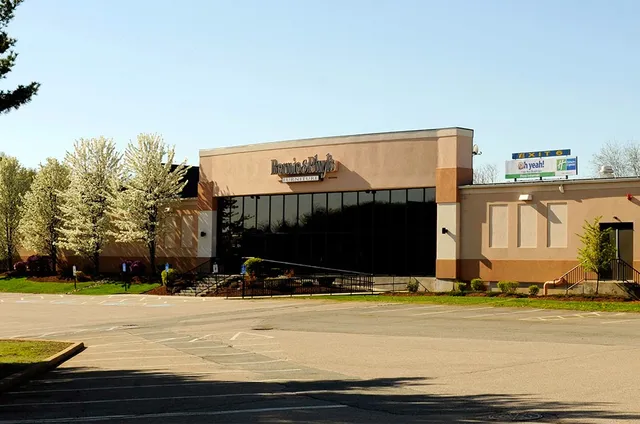 Bernie & Phyl's Furniture