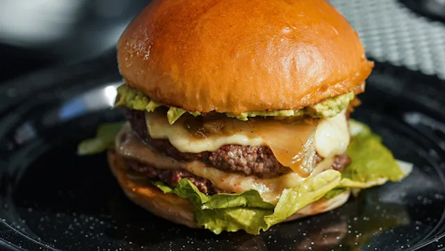 Fresh N Fries Suc. Periodista