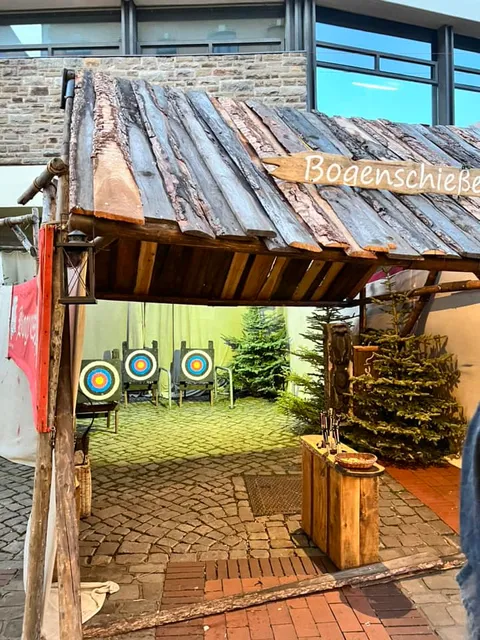 Historisches Dorf am Leineufer