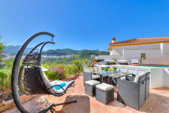 Monda Heights Holiday Rental