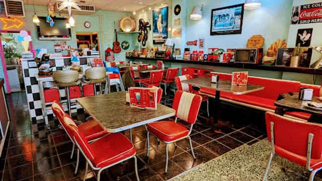 Susie's Diner The Pickup