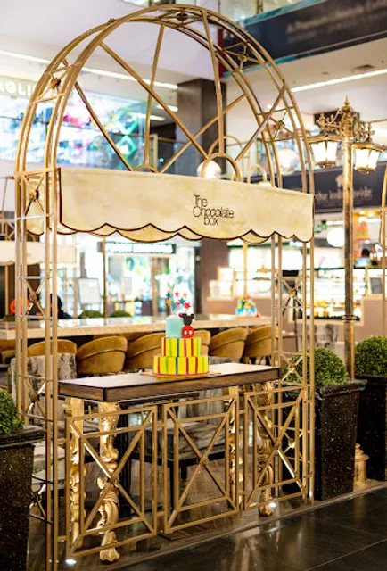 The Chocolate Box And Lounge