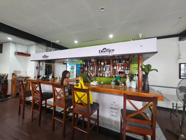 De Office Cafe and Bar