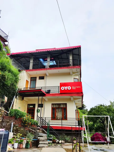 OYO Mountains Villa