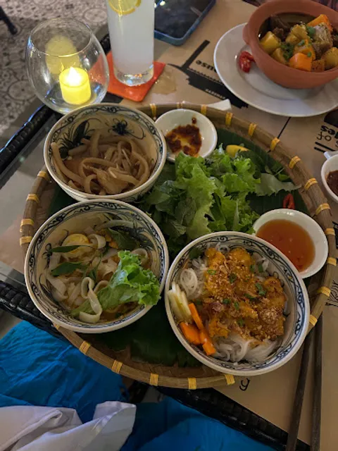 NOODLE House by STREETS