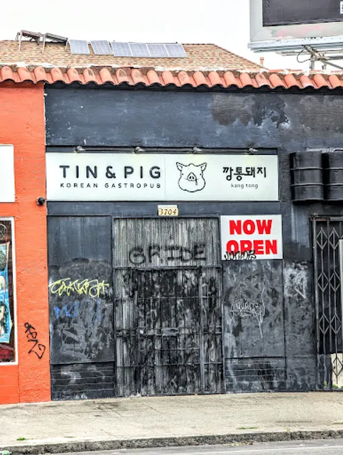 Tin & Pig - Kang Tong