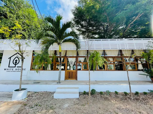 White House Cafe&Guesthouse Phayao