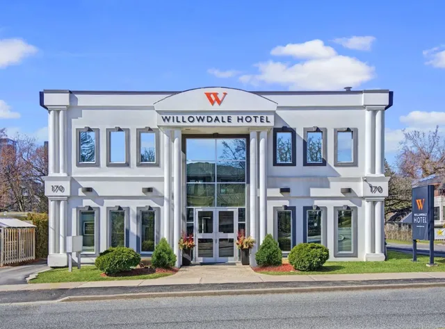 Willowdale Hotel
