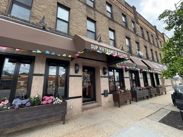 Sup Vietnamese Kitchen