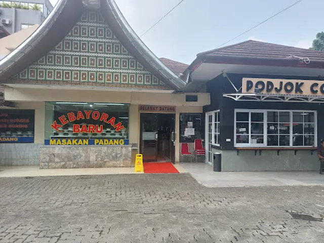 Restoran Kebayoran Baru Masakan Padang 1
