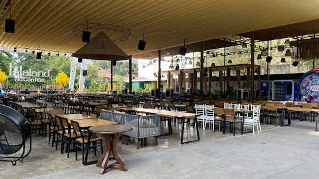 Lalaland Bình Khánh