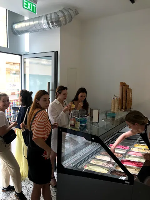 Ramelle Eis Homemade Natural Ice Cream