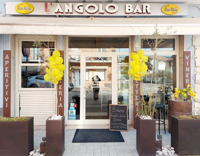 L'ANGOLO BAR