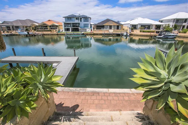 CHILLAX HOLIDAY HOUSE