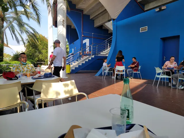 Hamburgueseria Dofinari