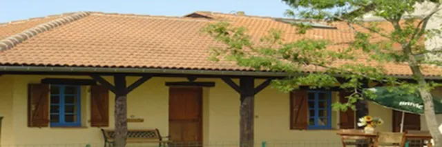 Camping/Accommodation - Bike Camping France inc. La Haille Gîtes