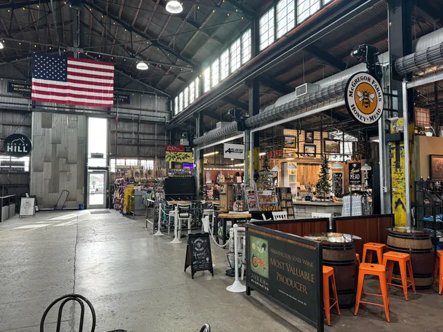 McGregor Farms honey & Meadery at Pybus market