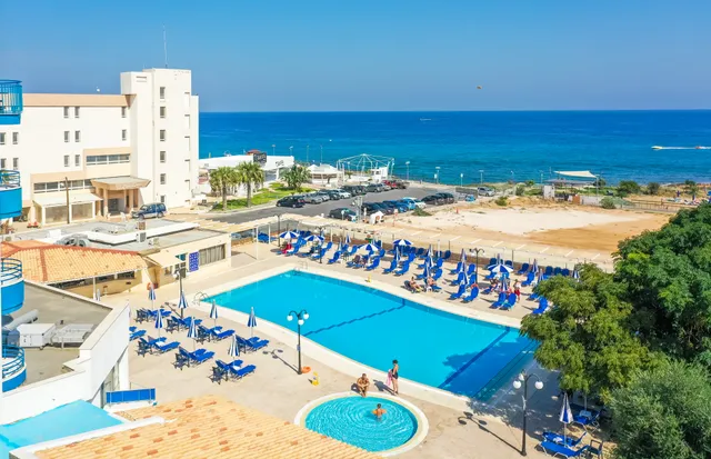 Tetyk Hotel & Suites