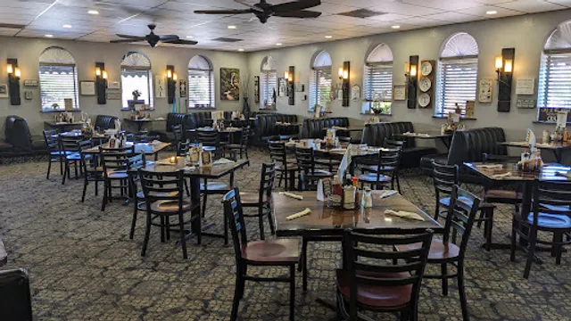 Tiny's Family Restaurant And lounge