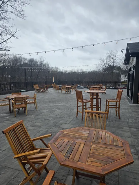 Sideshow Kitchen & Bar