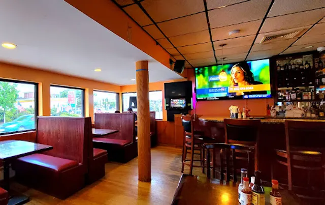 Guanachapi's Bar and Grill