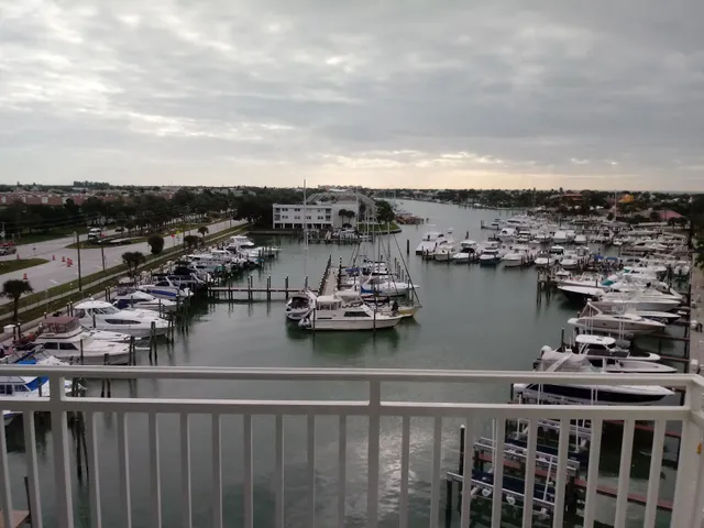 Tierra Verde Marina Resort