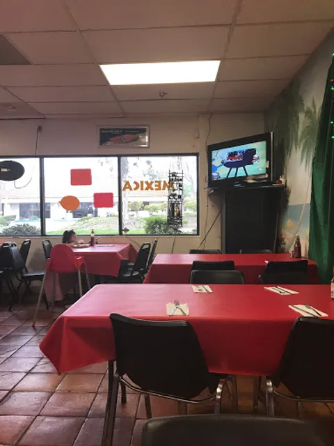 Los Dos Gallos Taqueria