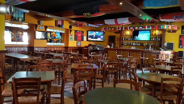 Universal Sport Bar & Restaurant