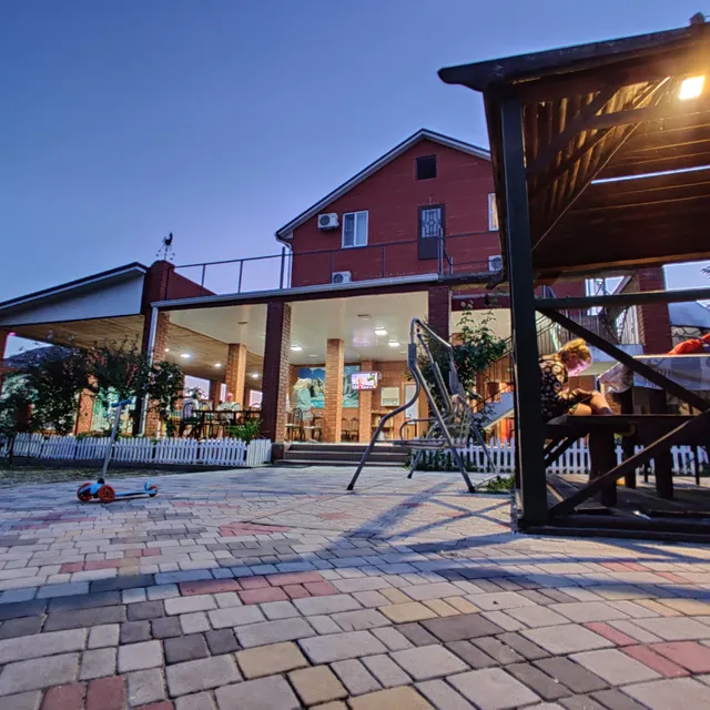 Flying over the waves