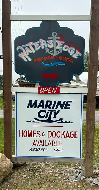 Marine City Marina & MHP