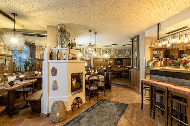 KleemenTine Restaurant