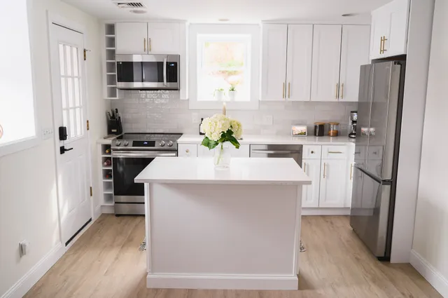 Modern Tradition Kitchen & Bath