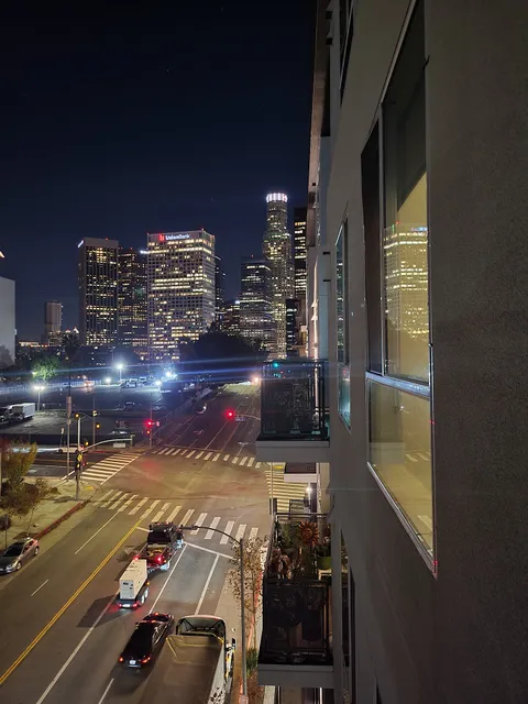 Wilshire West Suites