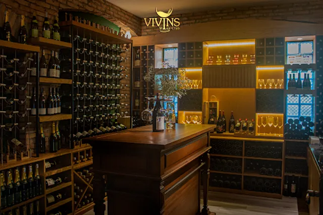 Nhà hàng hầm rượu Vang Vivins Wine Club Quận 01