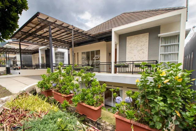 De Reiz Villa Spring Hill - 4 Bedroom